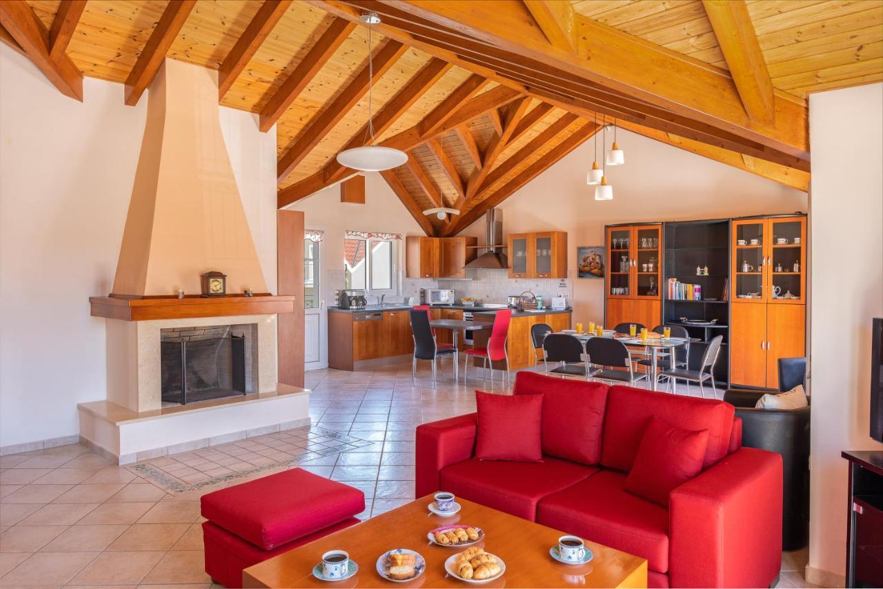 Grand Square Apartment Argostoli  Buitenkant foto