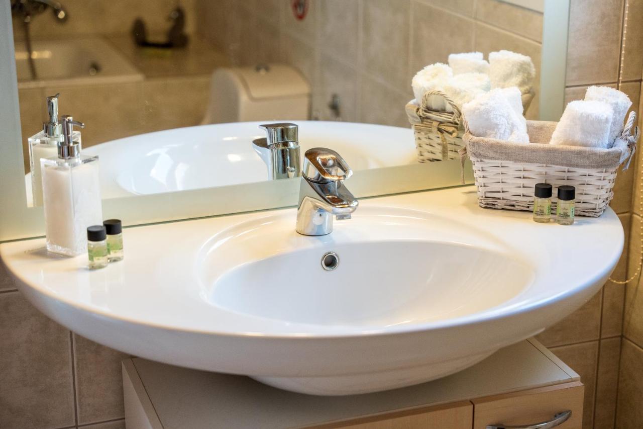 Grand Square Apartment Argostoli  Buitenkant foto