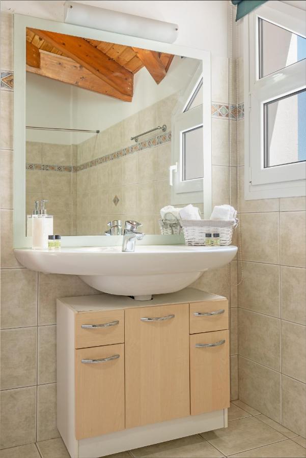Grand Square Apartment Argostoli  Buitenkant foto