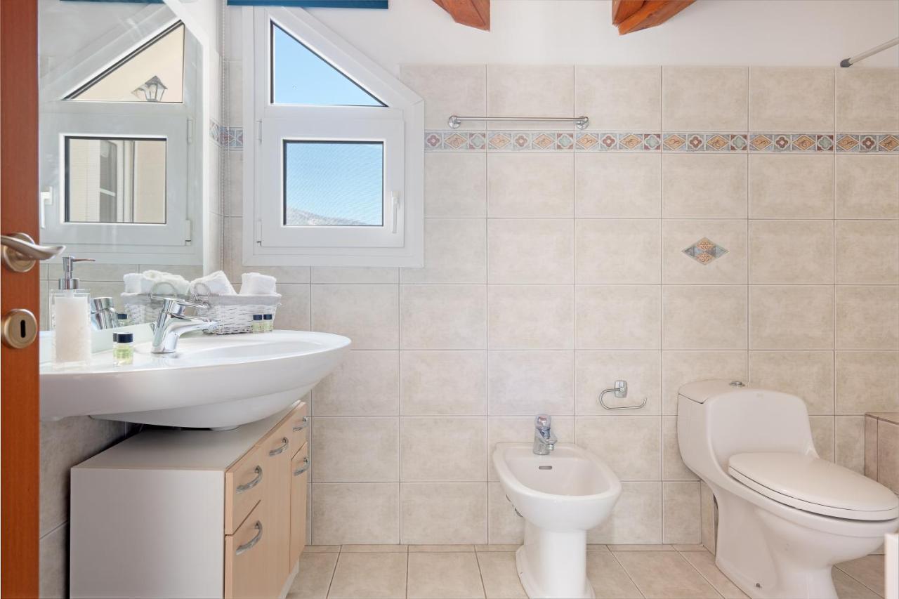 Grand Square Apartment Argostoli  Buitenkant foto