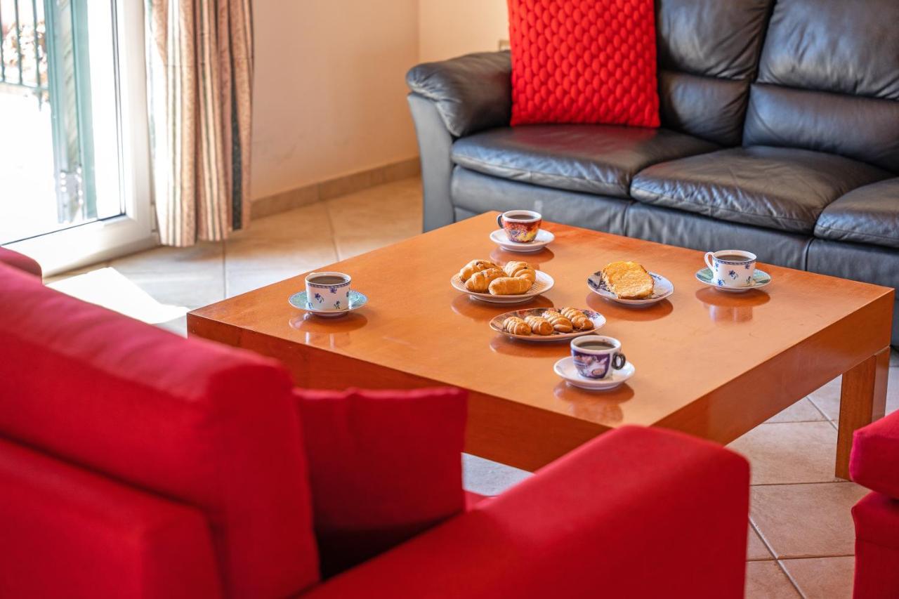 Grand Square Apartment Argostoli  Buitenkant foto